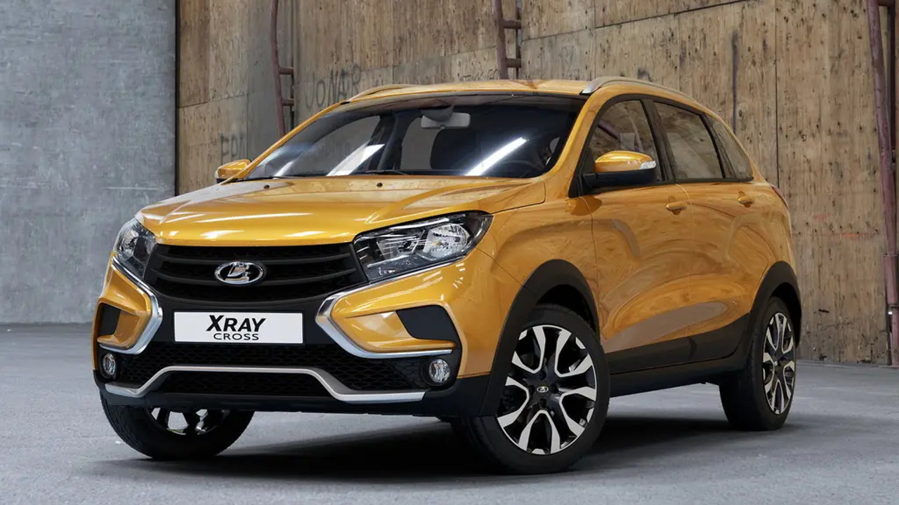 "РГ": в России идут торги за новый Lada Xray Cross 2022 года выпуска