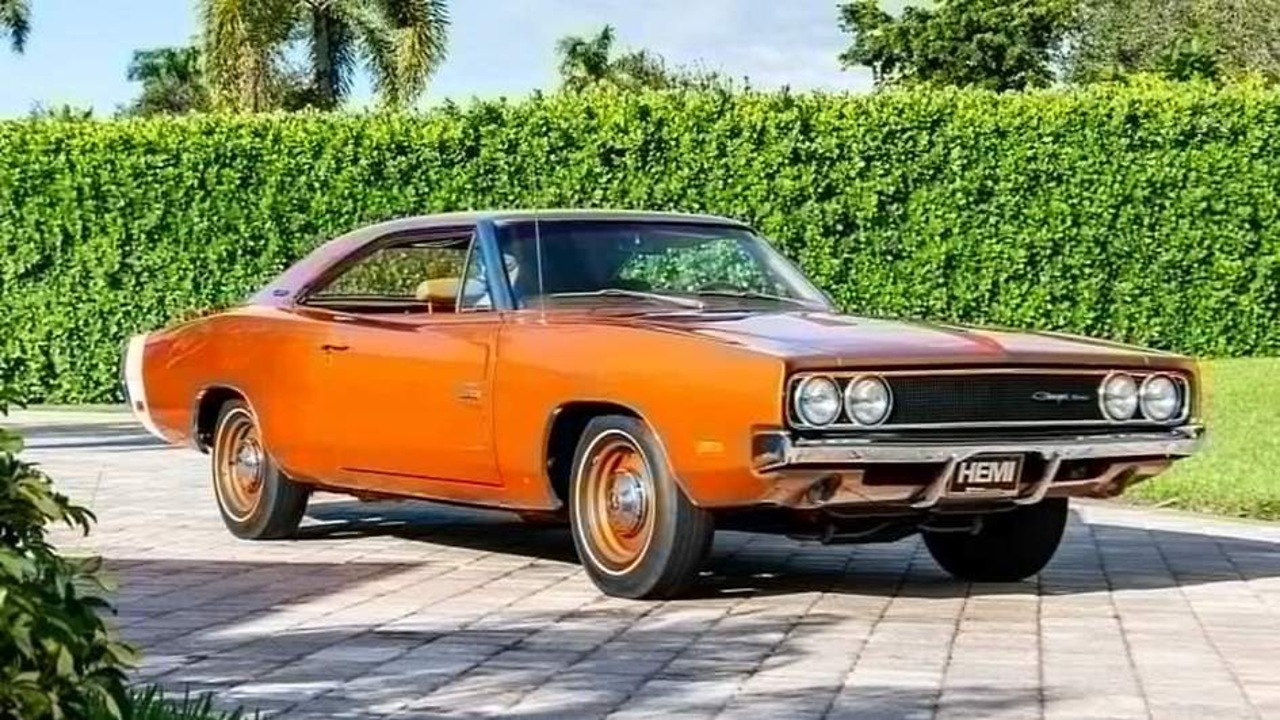 Уникальный Dodge Charger 1969 года с редким Hemi V8 сняли на фото