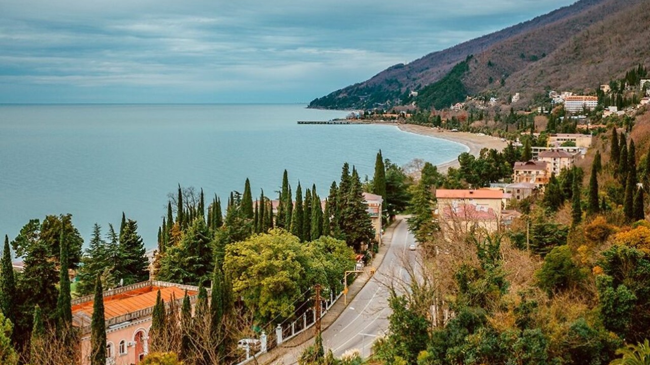 Поездка россиян в Абхазию прошла с конфликтами: чем всё завершилось