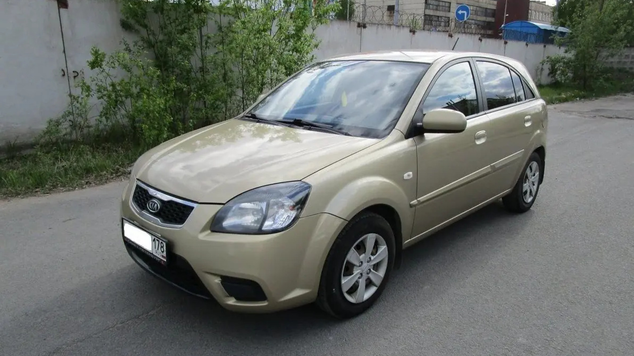 Прошел одно ТО: в РФ нашли «капсулу» Kia Rio 2010 года в идеальном состоянии