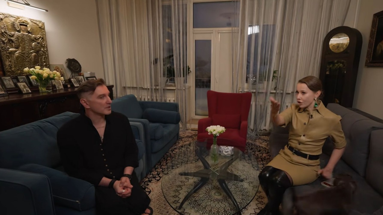 Ксения Собчак сняла интерьер квартиры Антона Красовского