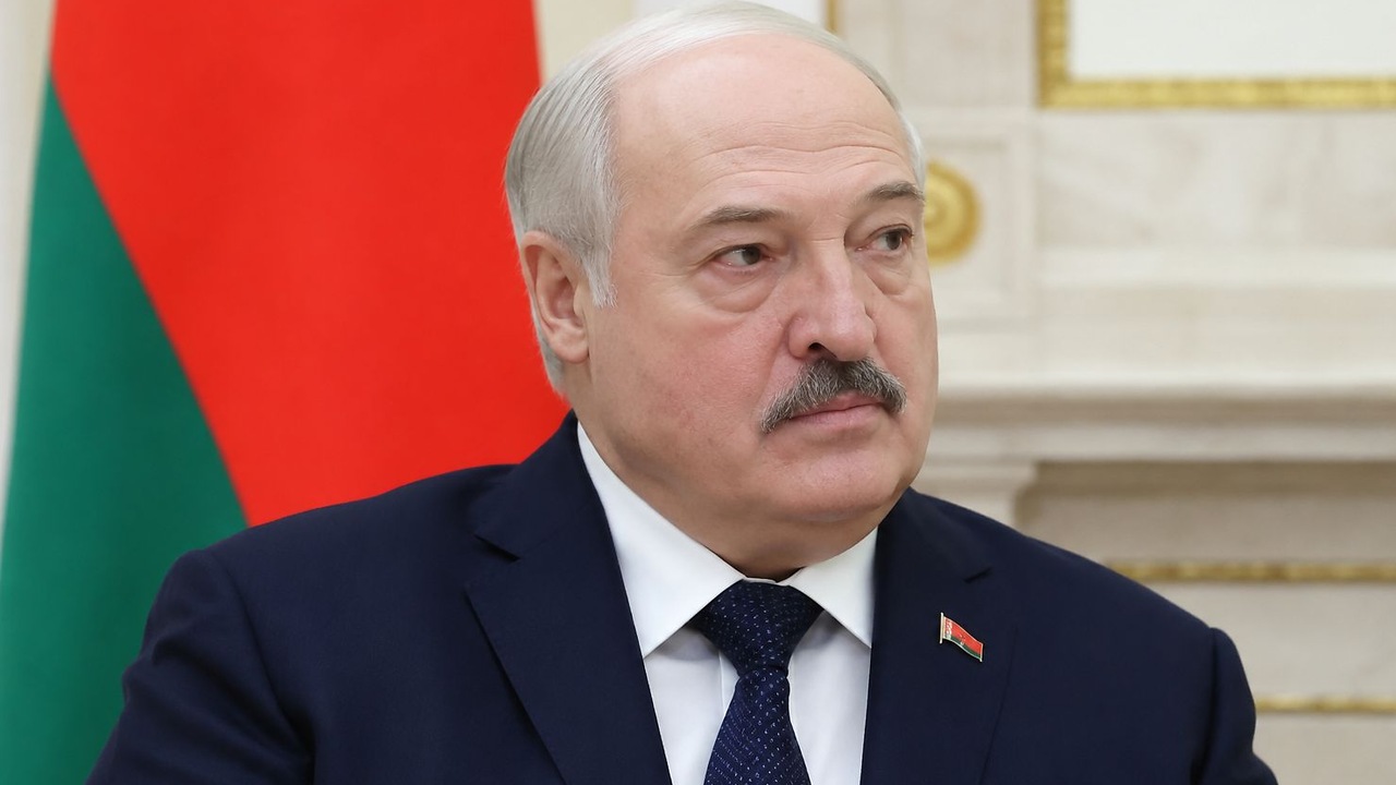 Лукашенко рассказал об оценке ситуации в мире на «фифти-фифти»