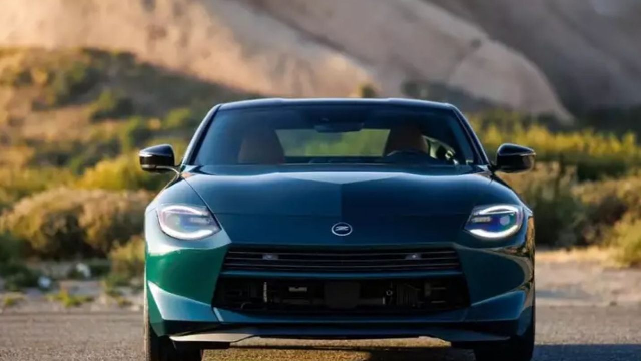 В дизайне нового Nissan Z 2027 нашли отсылки к классическим моделям