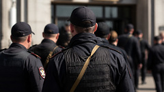 Силовикам повысят оклады на 4% с 1 октября