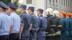 Оклады сотрудников силовых ведомств планируют индексировать с 1 октября