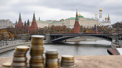 Рост расходов на оборону ведет к увеличению дефицита бюджета РФ