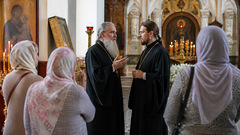 Священники РПЦ обсуждают пределы допустимой одежды для прихожанок